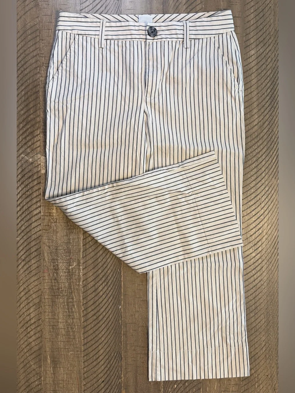 Cabi summer capris Sz 6